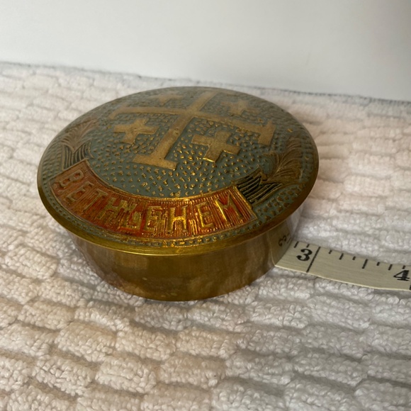 Vintage Bethlehem and Jerusalem Cross Pyx - Enamelled Brass - Picture 13 of 14